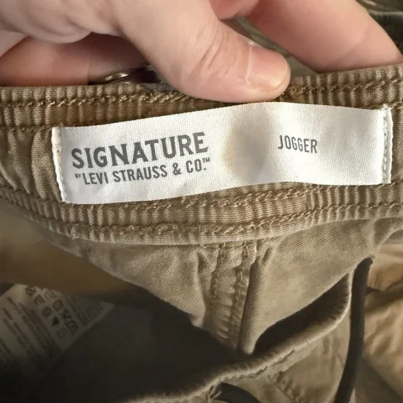 Levi's Signature And DSG Cargo Khaki Joggers Men's Size S Drawstring Elastic - Picture 2 of 16
